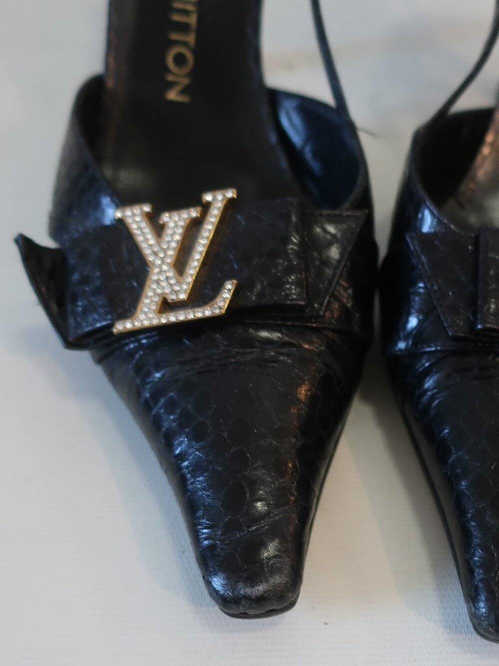 Women Louis Vuitton Black Embossed Snakeskin Crystal Logo Heels 37 1/2 EU/US 7.5 - Picture 3 of 15
